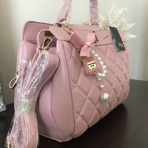 Badgley Mischka Quilted Tote Purse NWT - Picture 3 of 15